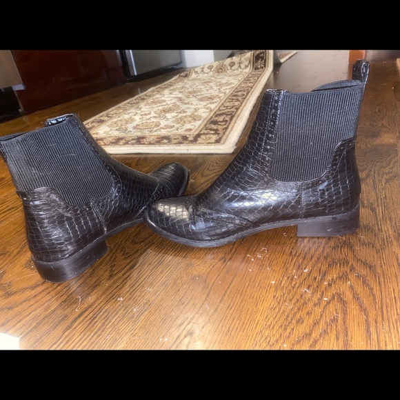 snakeskin ankle boot - Picture 4 of 4